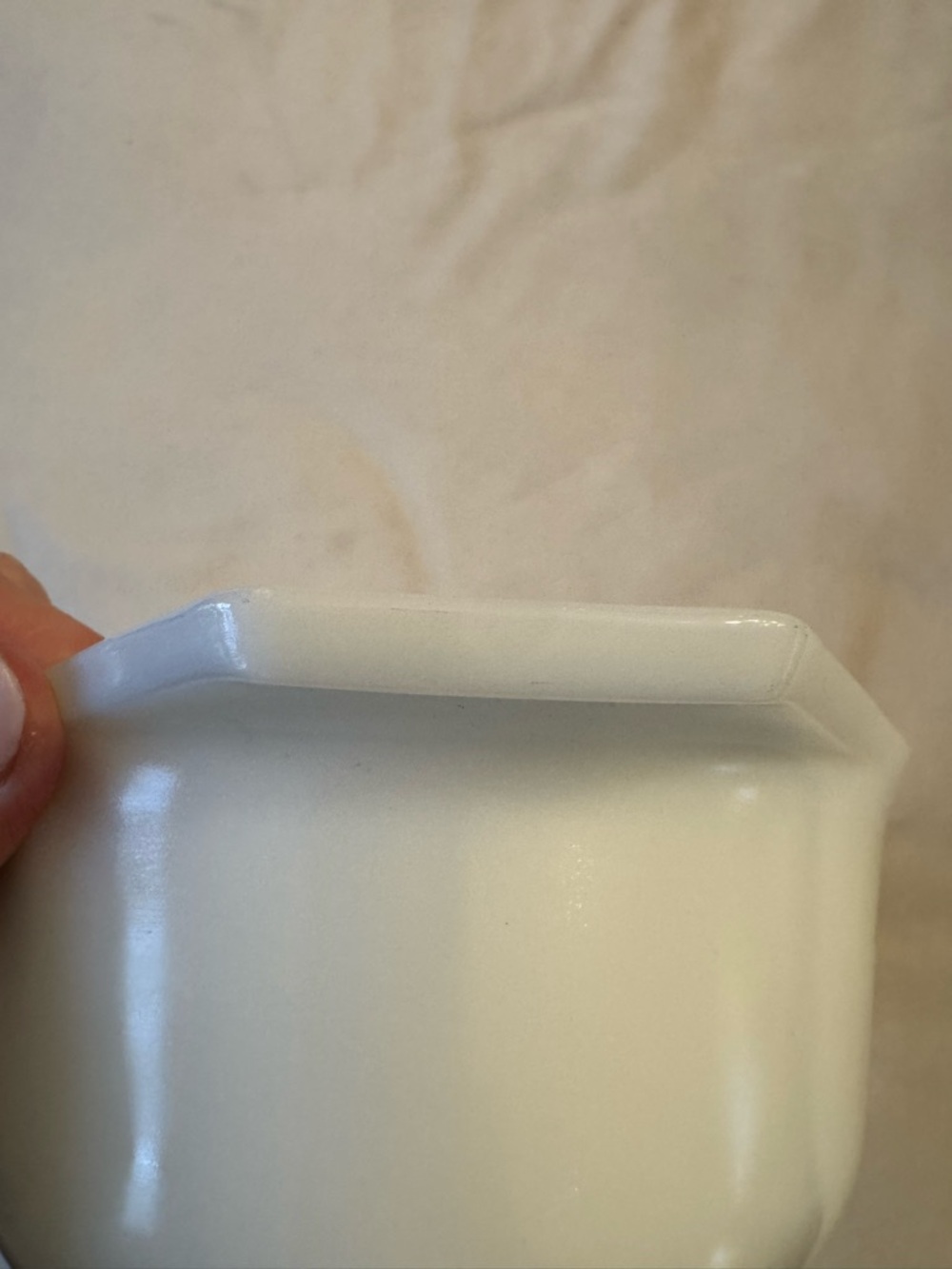 Vintage Pyrex Casserole Dish -Green Honeysuckle - 1 1/2 Quart - Picture 7 of 9